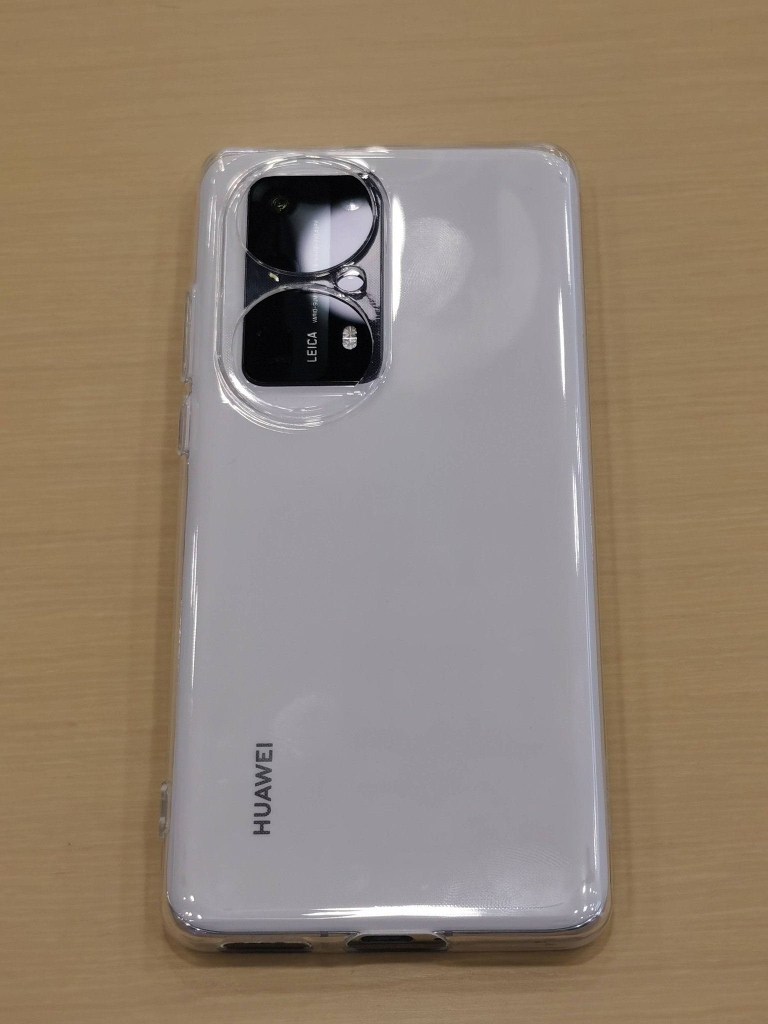 Comparison of Huawei P50 and Huawei P50 Pro case with Huawei P40, Huawei Mate 40 and Huawei P40 Pro-4