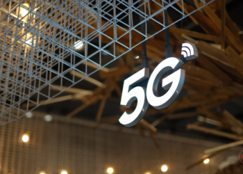 50 Gbps E-band Solution for 5G Deployment