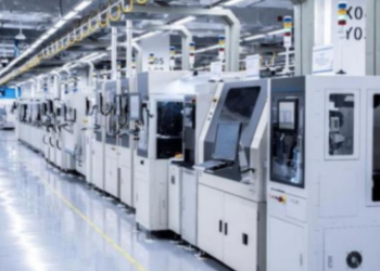Huawei builds first 5G smart manufacturing